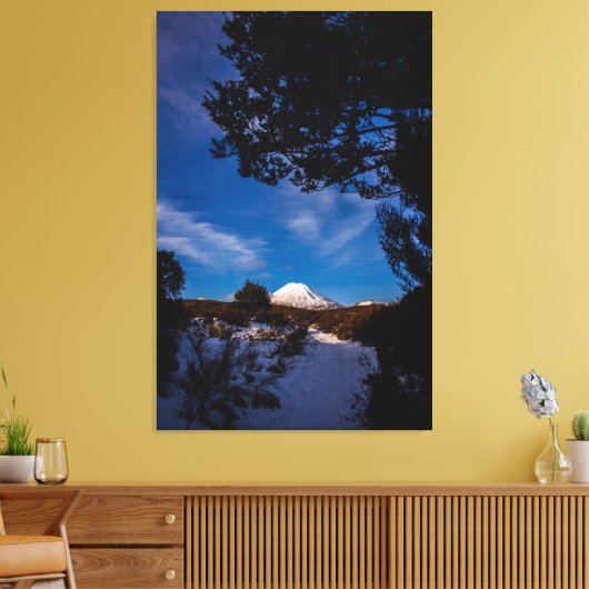 Mount Ngauruhoe vanaf Mount Ruapehu Canvas Afdruk (Insitu (Woonkamer))
