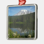 Mount Rainier Lake Reflectie met Wildflower Metalen Ornament (Links)