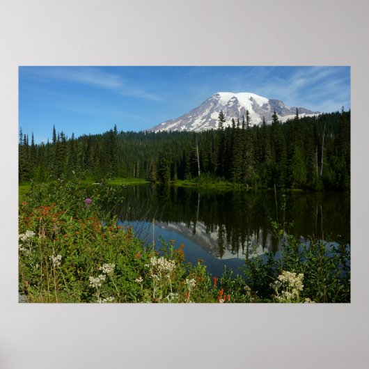 Mount Rainier Lake Reflectie met Wildflower Poster (Voorkant)