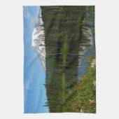 Mount Rainier Lake Reflectie met Wildflower Theedoek (Verticaal)