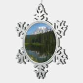 Mount Rainier Lake Reflectie met Wildflower Tin Sneeuwvlok Ornament (Rechts)