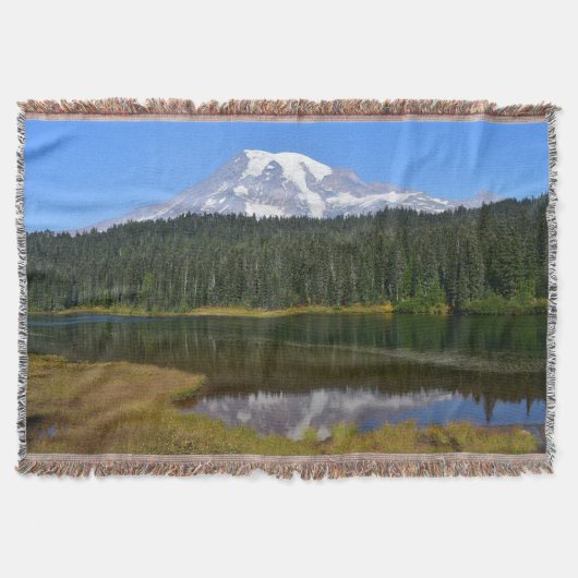 Mount Rainier Lake Reflectielandschap Deken (Voorkant)
