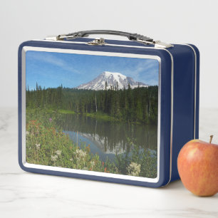Mount Rainier-meerreflectie met wilde bloemen