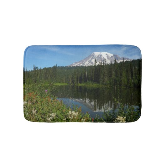 Mount Rainier-meerreflectie met wilde bloemen Badmat (Voorkant)