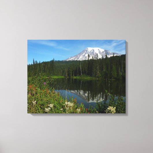 Mount Rainier-meerreflectie met wilde bloemen Canvas Afdruk (Voorkant)