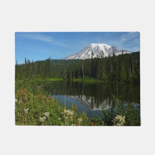 Mount Rainier-meerreflectie met wilde bloemen Deurmat (Voorkant)