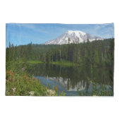 Mount Rainier-meerreflectie met wilde bloemen Kussensloop (Achterkant)
