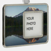 Mount Rainier Reflecteerde Sunrise I Verzilverd Omlijst Ornament (Rechts)