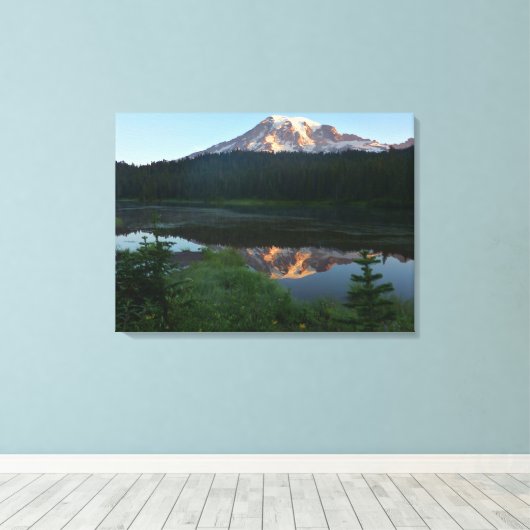 Mount Rainier Reflecteerde Sunrise II Canvas Afdruk (Insitu (Houten vloer))