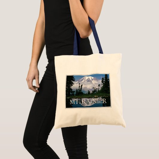 Mount Rainier | Reflectie in een bergvijver Tote Bag (Voorkant (product))