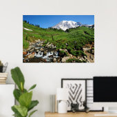 Mount Rainier, waterval, besneeuwd Poster (Thuiskantoor)