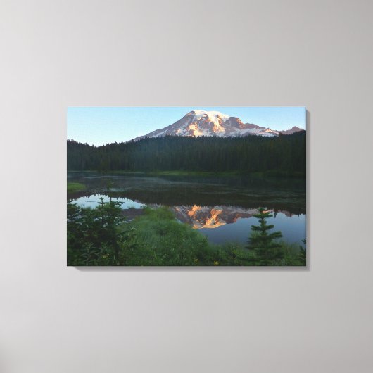 Mount Rainier Weerkaatste Zonsopgang II Canvas Afdruk (Voorkant)