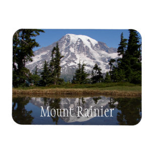 Mount Rainier weerspiegeld in Mountain Lake Magneet