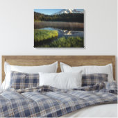 Mount Rainier weerspiegeld in Reflection Lake 2 Canvas Afdruk (Insitu (Slaapkamer))