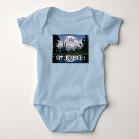 Mount Rainier | Weerspiegeling in een bergvijver Romper (Voorkant)