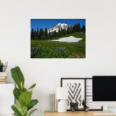 Mount Rainier, Wilde Bloemen en Sneeuw Poster (Thuiskantoor)