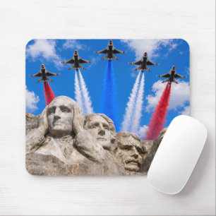 Mount Rushmore gevechtsvliegtuig overvlieg Muismat