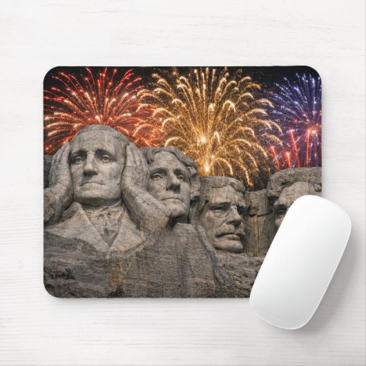 Mount Rushmore-humor met vuurwerk Muismat (Met muis)