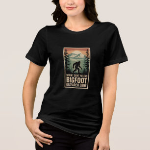 Mount Saint Helens Bigfoot Onderzoeksgebied T-shir Tri-Blend Shirt