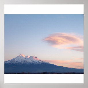 Mount Shasta, CA op Sunset Poster