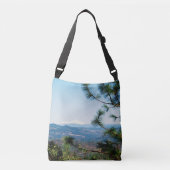 Mount Shasta door de bomen...... Crossbody Tas (Voorkant)