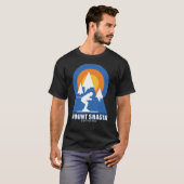 Mount Shasta Ski Sunset Retro T-shirt (Voorkant volledig)