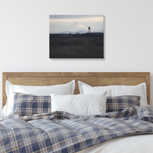 Mount Shasta Zonsondergang in de Sneeuw 2 Canvas Afdruk (Insitu (Slaapkamer))