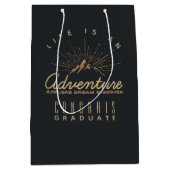 Mountain Adventure Rustic Congrats Afstuderen Medium Cadeauzakje (Voorkant)