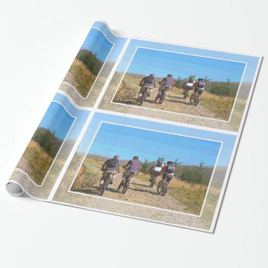 MOUNTAIN BIKING CADEAUPAPIER (Uitgerold)