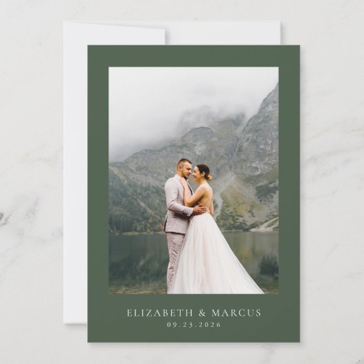 Mountain Evergreen Woodland Forest Elegante bruilo Save The Date (Achterkant)