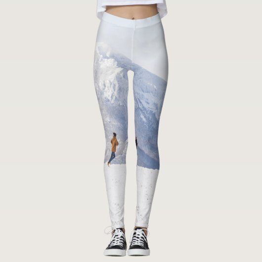 Mountain Fun: Sneeuw-Capped Peaks Scene. Leggings (Voorkant)