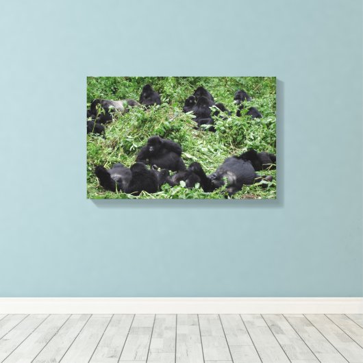 Mountain gorilla groep canvas print (Insitu (Houten vloer))