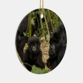 Mountain Gorilla, volwassen met jonge Keramisch Ornament (Rechts)