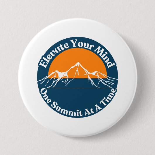 Mountain Hiking Button (Voorkant)