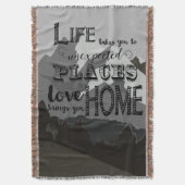 Mountain Inspirationl Quote Life neemt je mee Deken (Voorkant Verticaal)