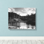 Mountain lake canvas afdruk (Insitu (Houten vloer))