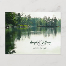 Mountain Lake reflectie evergreen Save The Date Aankondigingskaart