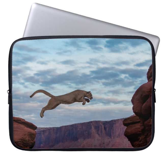 Mountain Lion Jumping Morning Skyspring,lion,anima Laptop Sleeve (Voorkant)