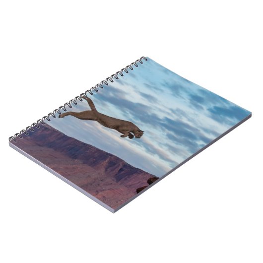 Mountain Lion Jumping Morning Skyspring,lion,anima Notitieboek (Linkerzijde)