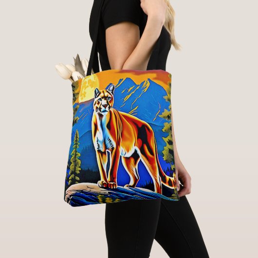 Mountain Lion Moonlit Peak Tote Bag (Dichtbij)