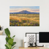 Mountain on the plain poster (Thuiskantoor)