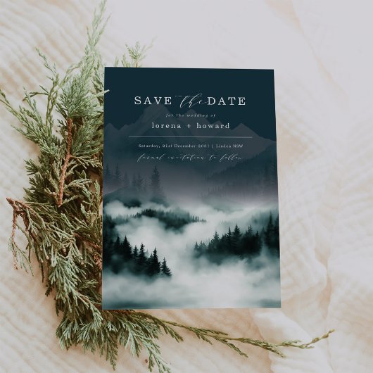 Mountain Pine Forest Fog Sla de datum op Kaart