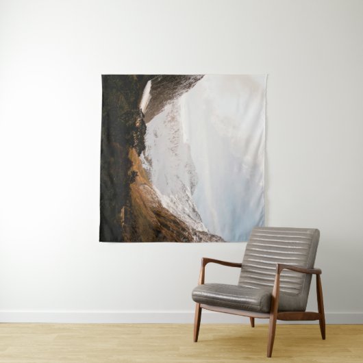 MOUNTAIN RANGE ONDER CLOUDY SKY WANDKLEED (In Situ (horizontaal))