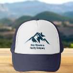 Mountain Real Estate Company Custom Realtor Trucker Pet<br><div class="desc">Een koele bergketen onroerend goed bedrijf pet voor een vastgoed bedrijf gelegen in een bergachtige stad of stad. Marine blauw script onder het huis tussen de bergen. Geweldig marketingitem voor een bergtop-huisbouwer.</div>