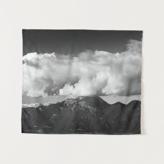 Mountain Storžič, Slovenië onder wolken Wandkleed (Voorkant (horizontaal))