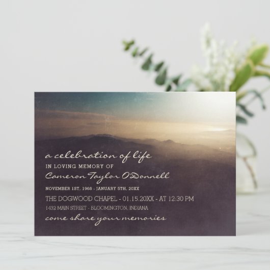 Mountain Sunrise | Viering van het leven Kaart (Staand voorkant)