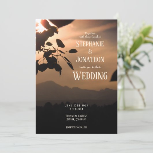Mountain Sunset bruiloft uitnodiging (Staand voorkant)