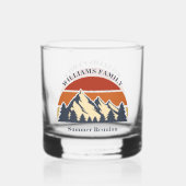 Mountain Sunset Log Cabin Aangepaste familiereünie Whisky Glas (Achterkant)