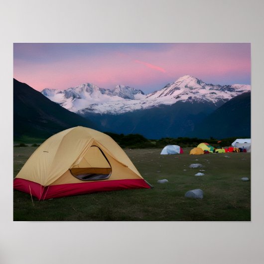 Mountain Tourist Camp met tent op de voorgrond Poster (Voorkant)