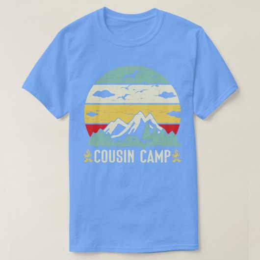 Mountain Tree Campfire Happy Camping Day Neef Ca T-shirt (Design voorkant)
